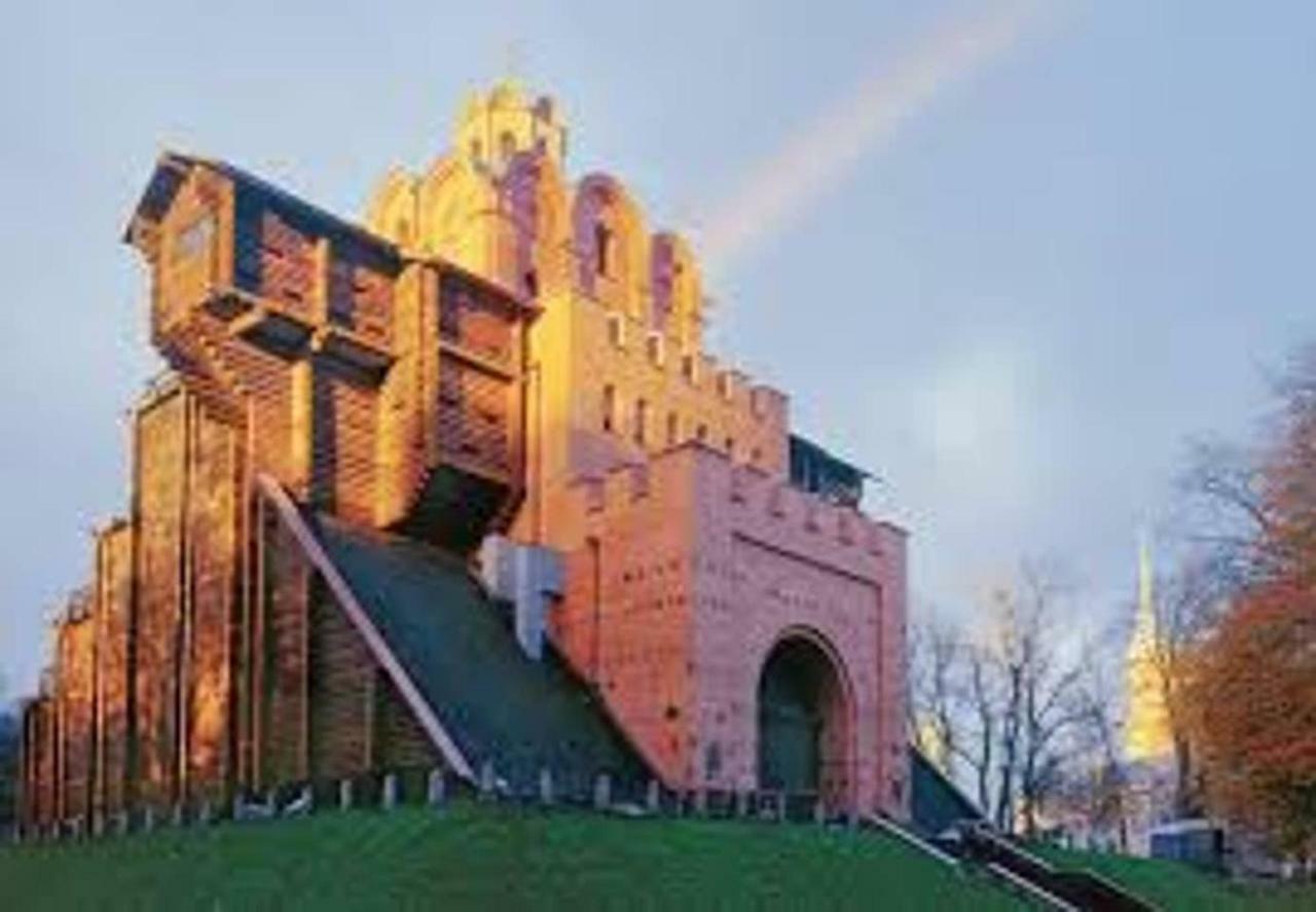 Kyiv Top Location 60M2 Apt In Old City Fast Wifi Selfchekin Экстерьер фото